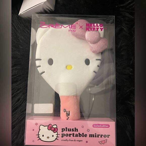 Le/se hello kitty x creme shop plush handheld travel vanity mirror - Picture 3 of 7